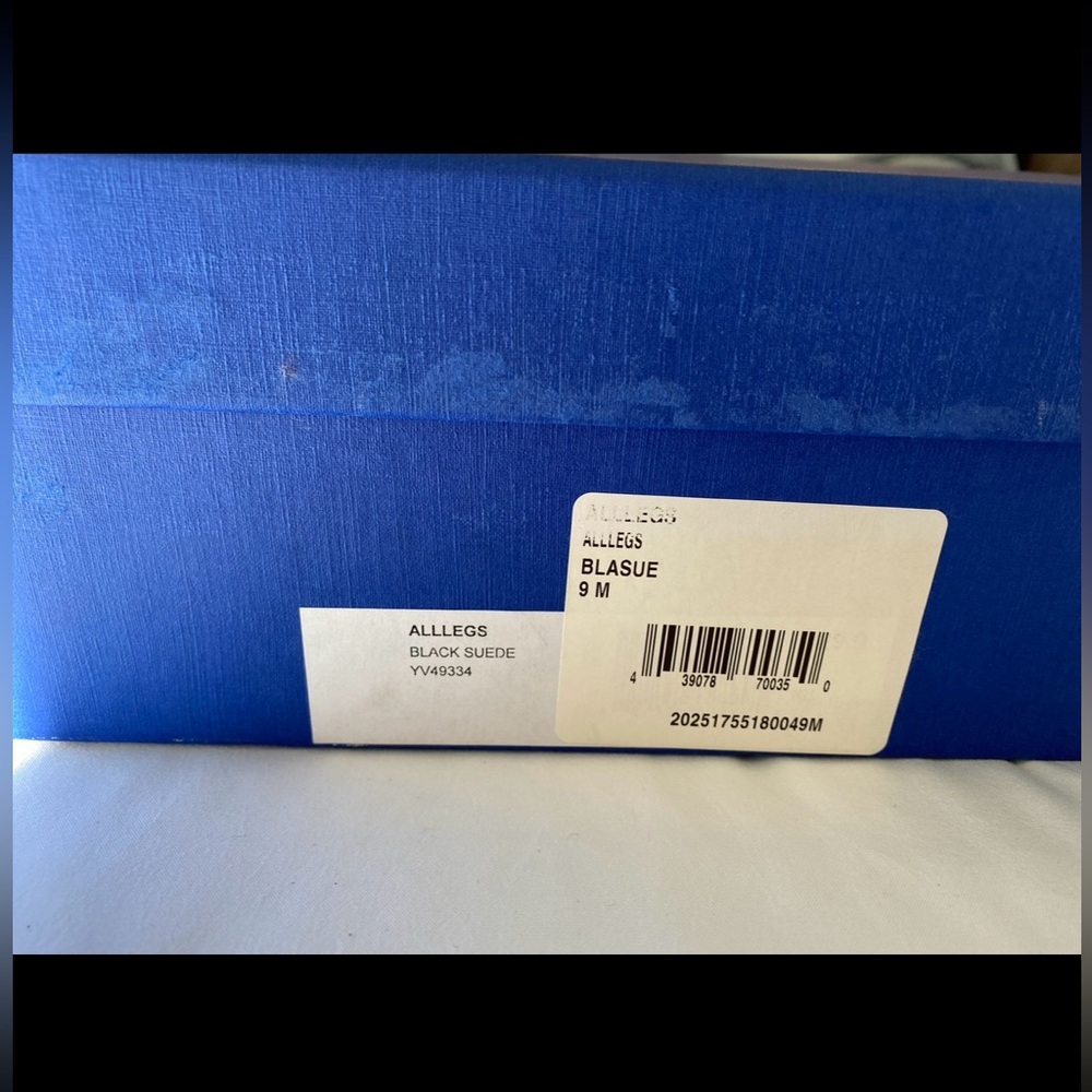 Excellent Condition Stuart Weitzman High Black Bo… - image 8